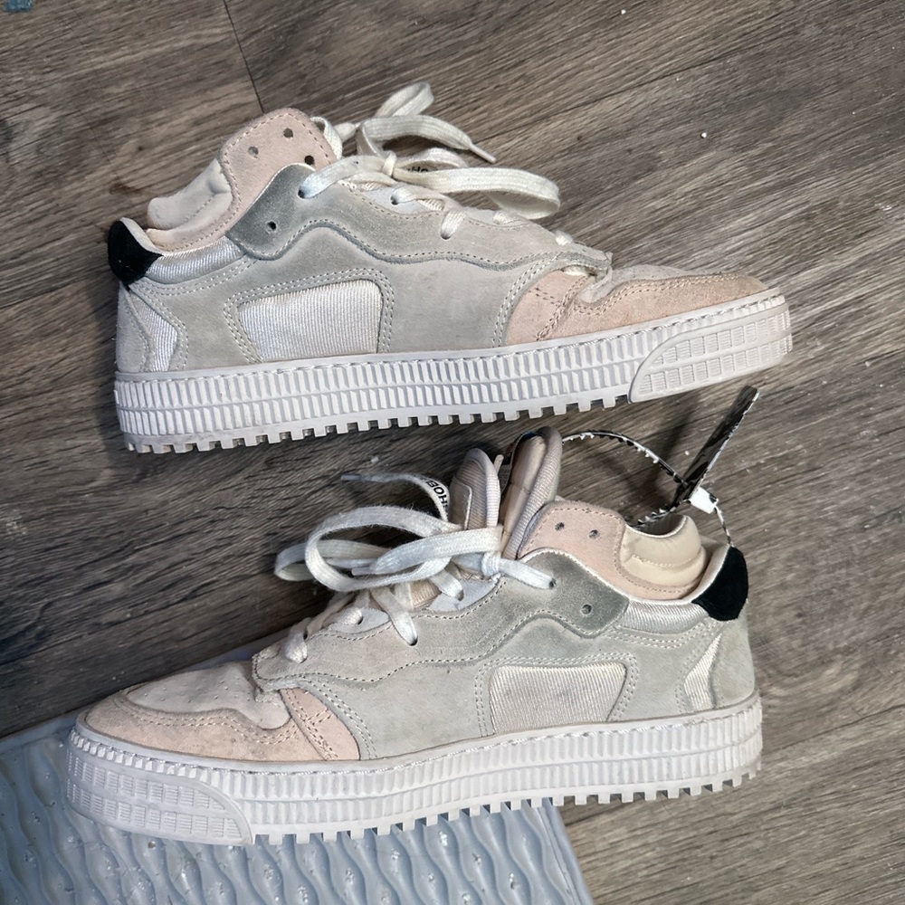 COPY - Off-White Offcourt Floating Arrow 3.0 - Picture 2 of 9